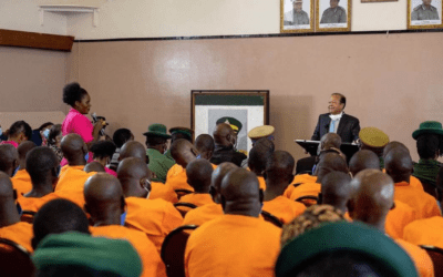 Prem Rawat visita las prisiones de Zimbabue y se amplía el Programa de Educación para la Paz
